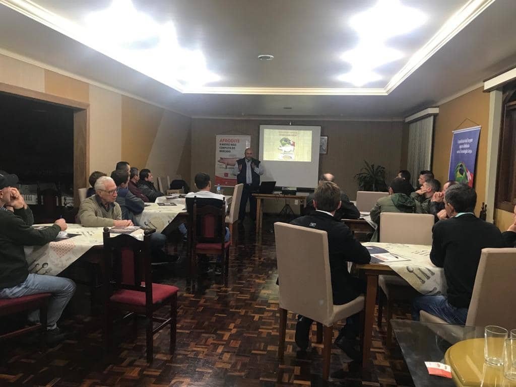Topgen realiza palestra para produtores de Arroio Trinta (SC)